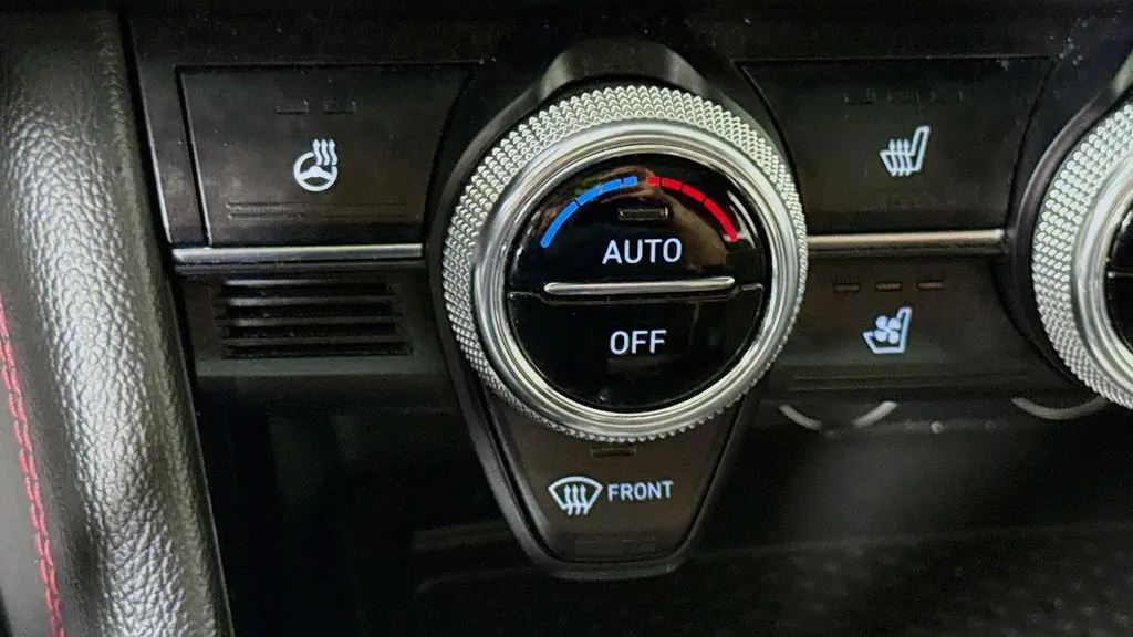 2023 Genesis G70 2.0T