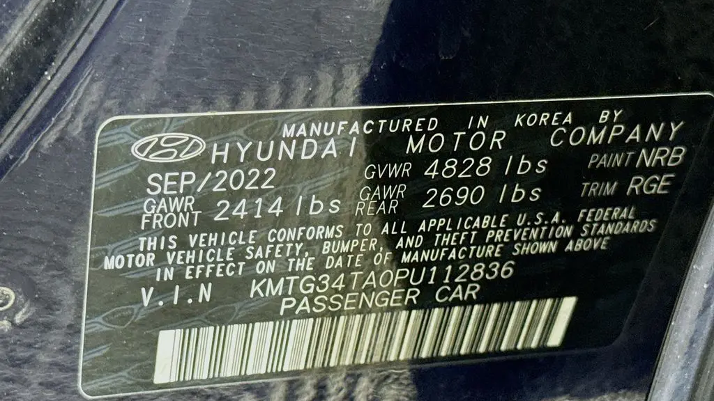 2023 Genesis G70 2.0T