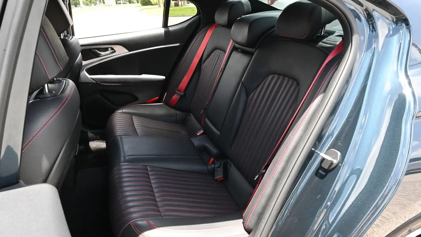 2023 Genesis G70 2.0T