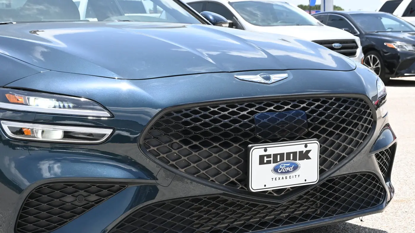 2023 Genesis G70 2.0T