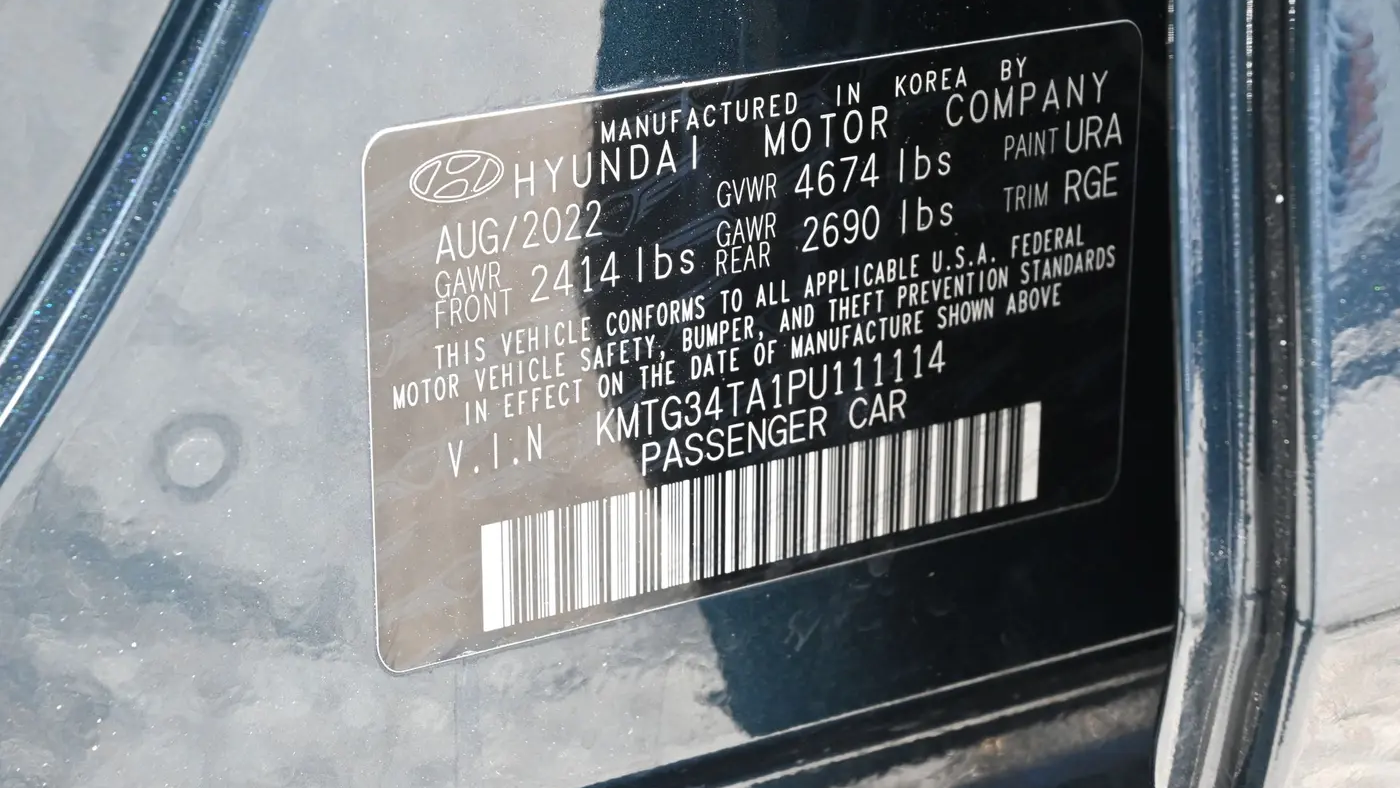 2023 Genesis G70 2.0T