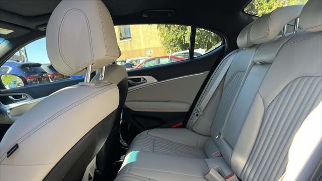 2022 Genesis G70 2.0T