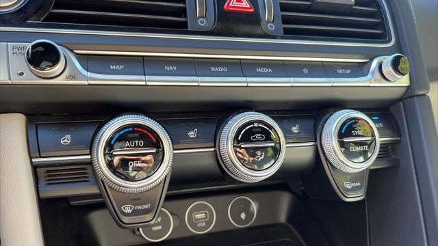 2022 Genesis G70 2.0T