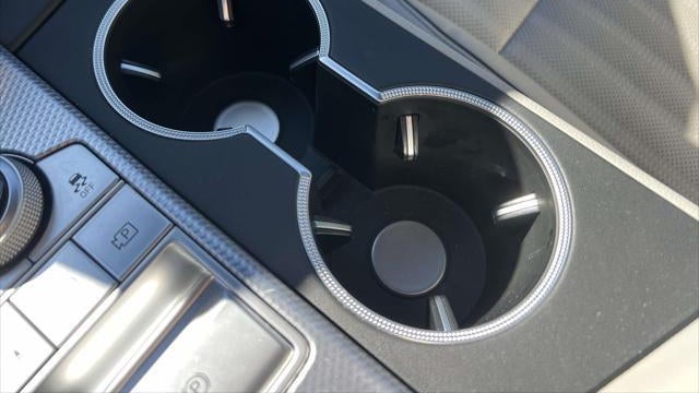 2022 Genesis G70 2.0T