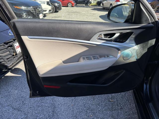 2023 Genesis G70 - $31,995
