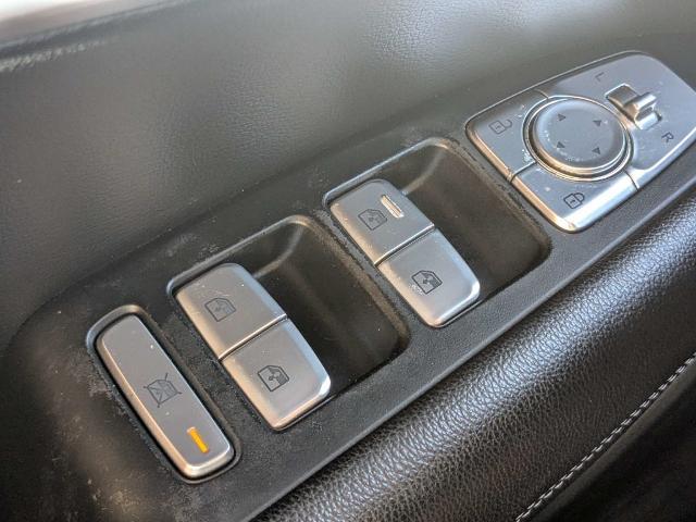 2022 Genesis G70 - $18,777