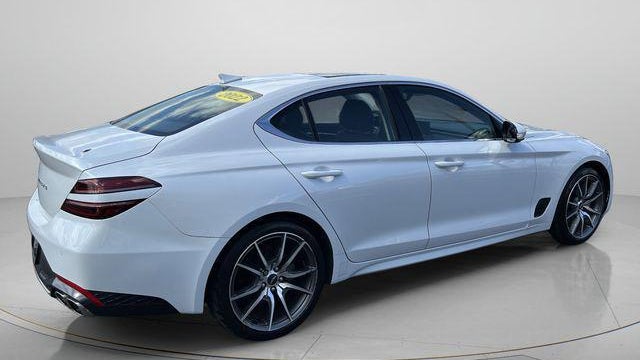 2022 Genesis G70 2.0T