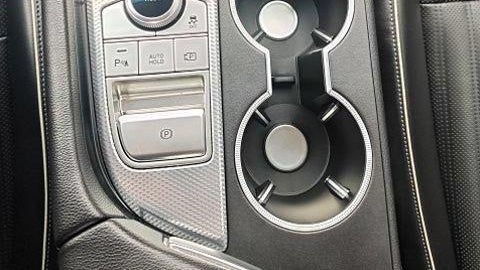 2022 Genesis G70 2.0T