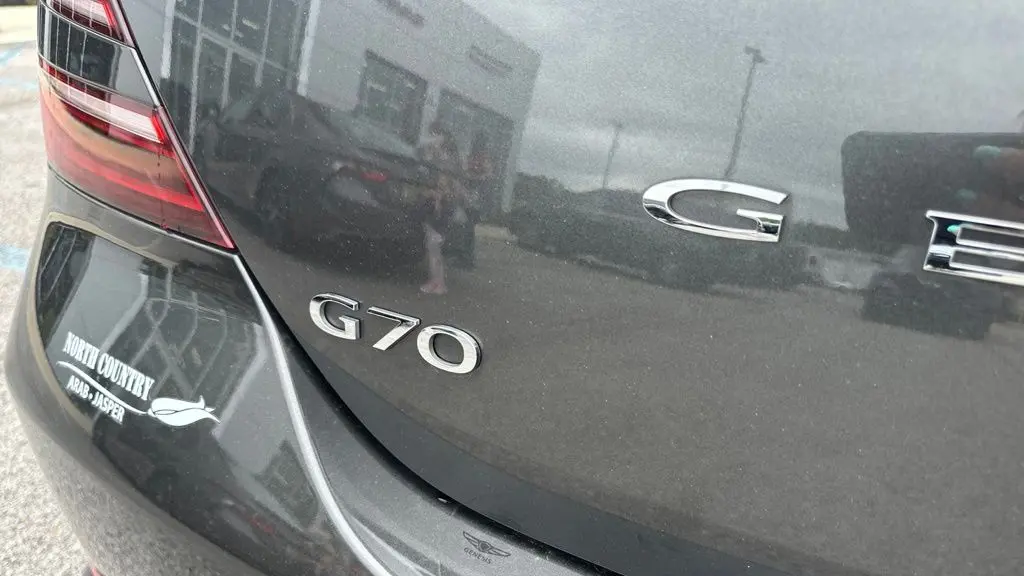 2023 Genesis G70 2.0T