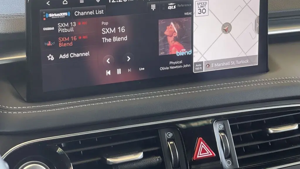 2022 Genesis G70 2.0T