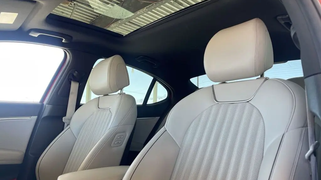 2022 Genesis G70 2.0T