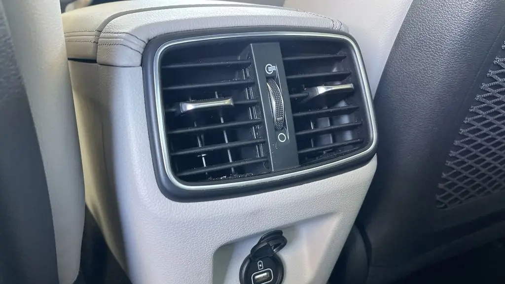 2022 Genesis G70 2.0T