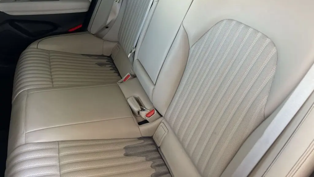 2022 Genesis G70 2.0T