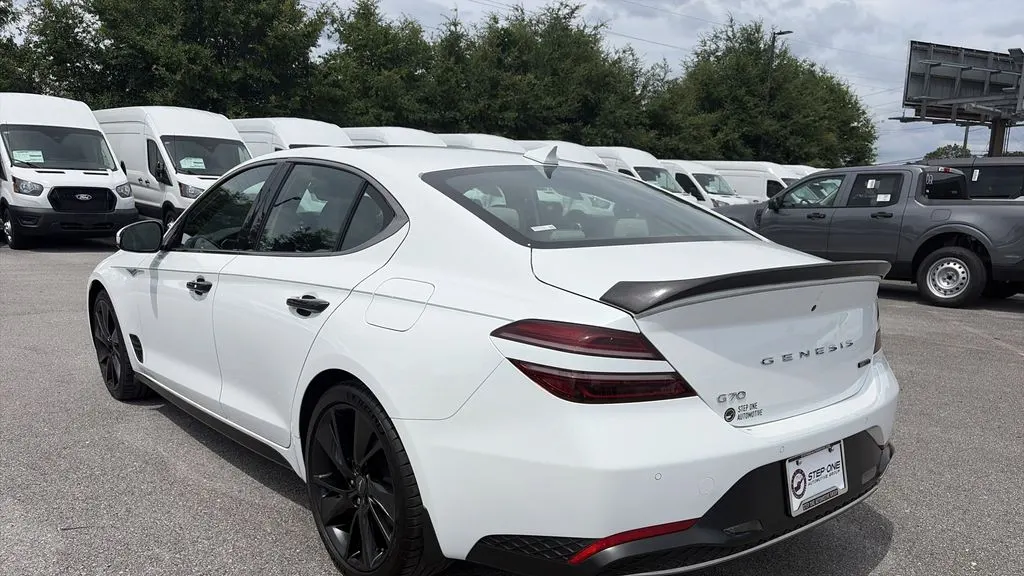 2023 Genesis G70 2.0T