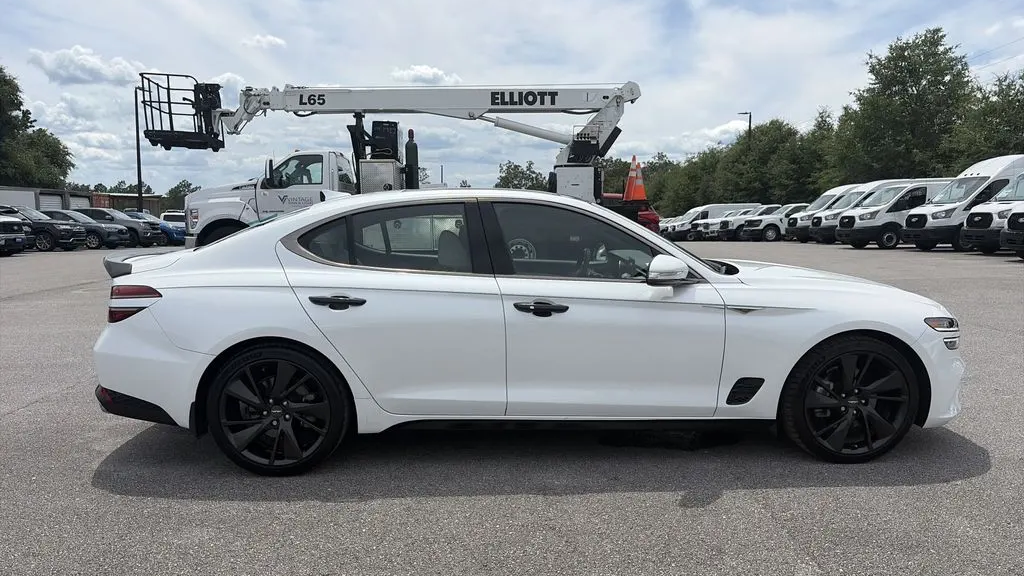 2023 Genesis G70 2.0T