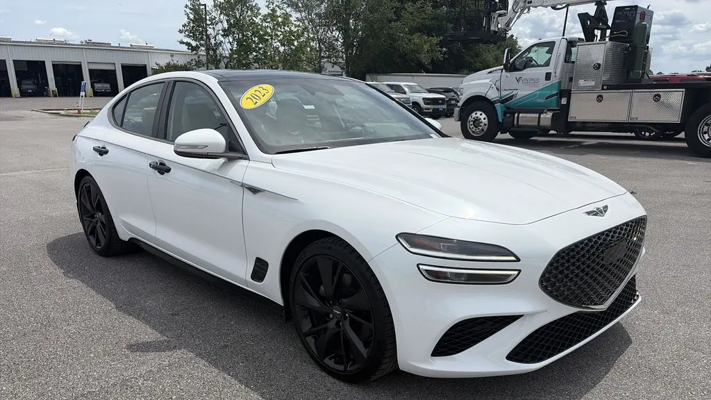 2023 Genesis G70 2.0T