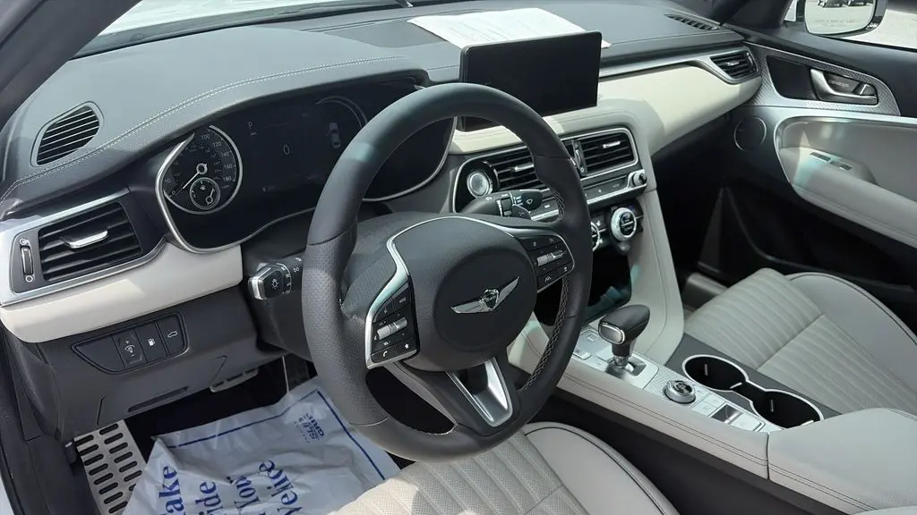 2023 Genesis G70 2.0T
