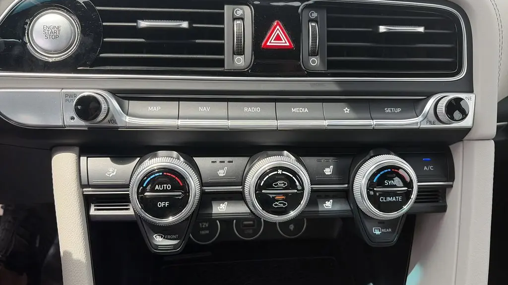 2023 Genesis G70 2.0T