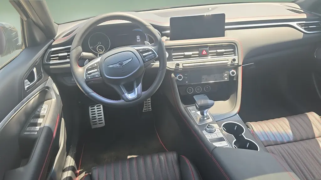 2026 Genesis G70 3.3T Sport Prestige