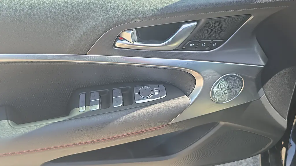 2026 Genesis G70 3.3T Sport Prestige