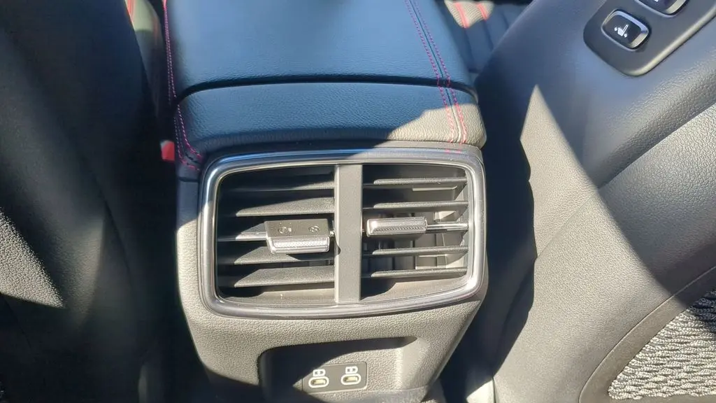 2025 Genesis G70 3.3T Sport Prestige