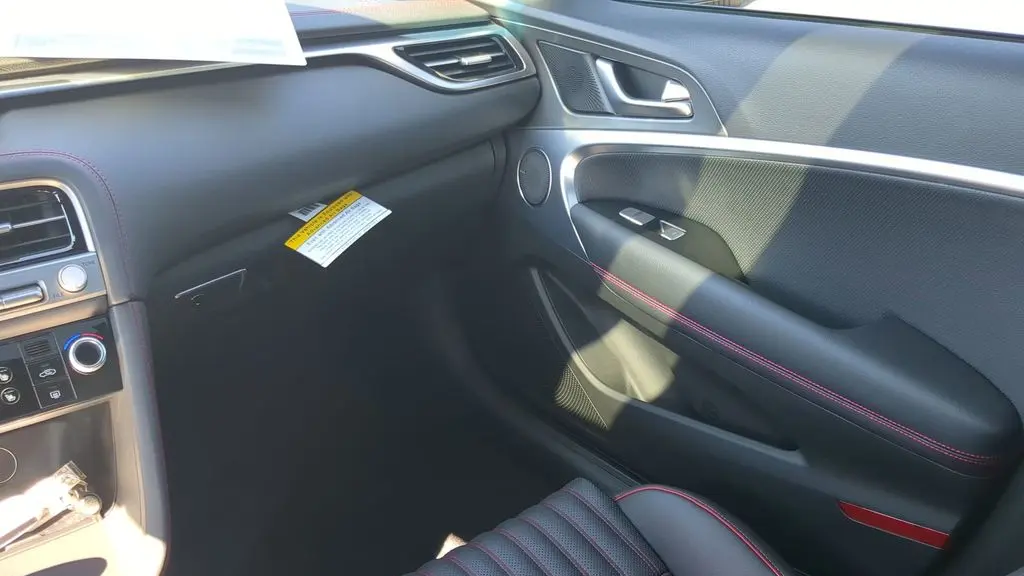 2025 Genesis G70 3.3T Sport Prestige