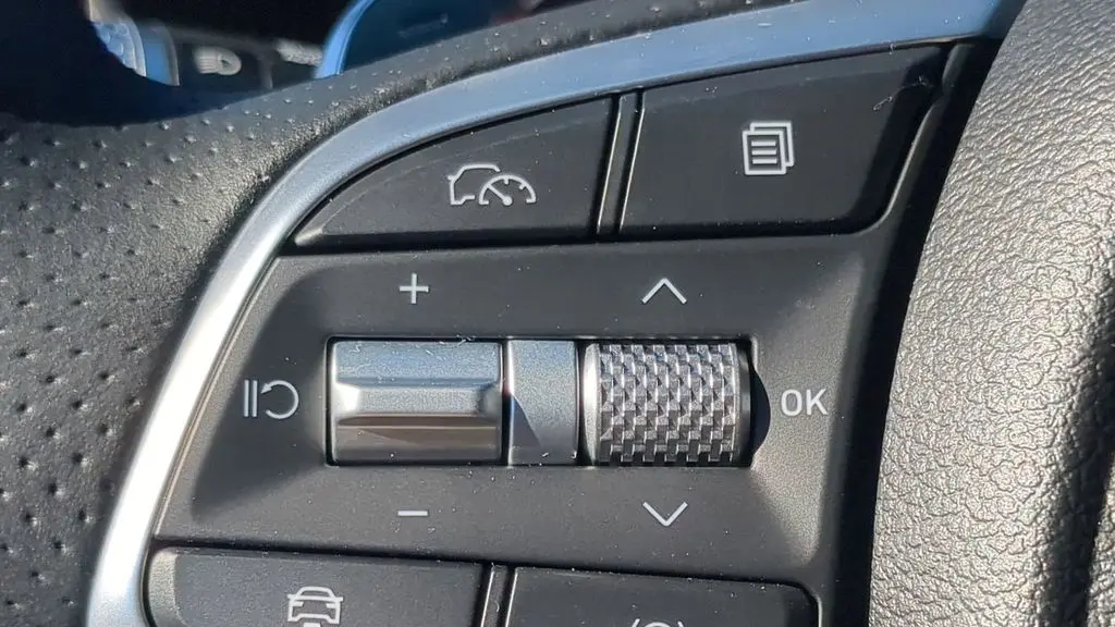 2025 Genesis G70 3.3T Sport Prestige