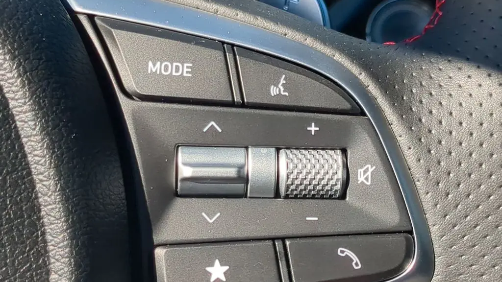 2025 Genesis G70 3.3T Sport Prestige