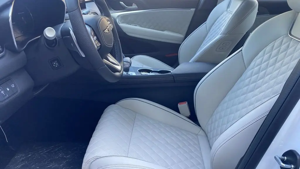 2025 Genesis G70 3.3T Sport Prestige