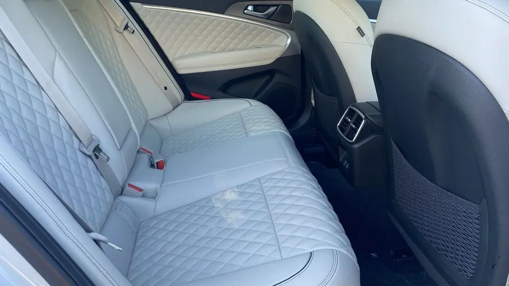 2025 Genesis G70 3.3T Sport Prestige