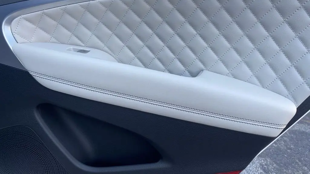 2025 Genesis G70 3.3T Sport Prestige