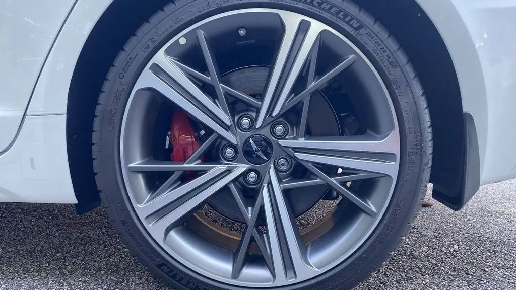 2025 Genesis G70 3.3T Sport Prestige