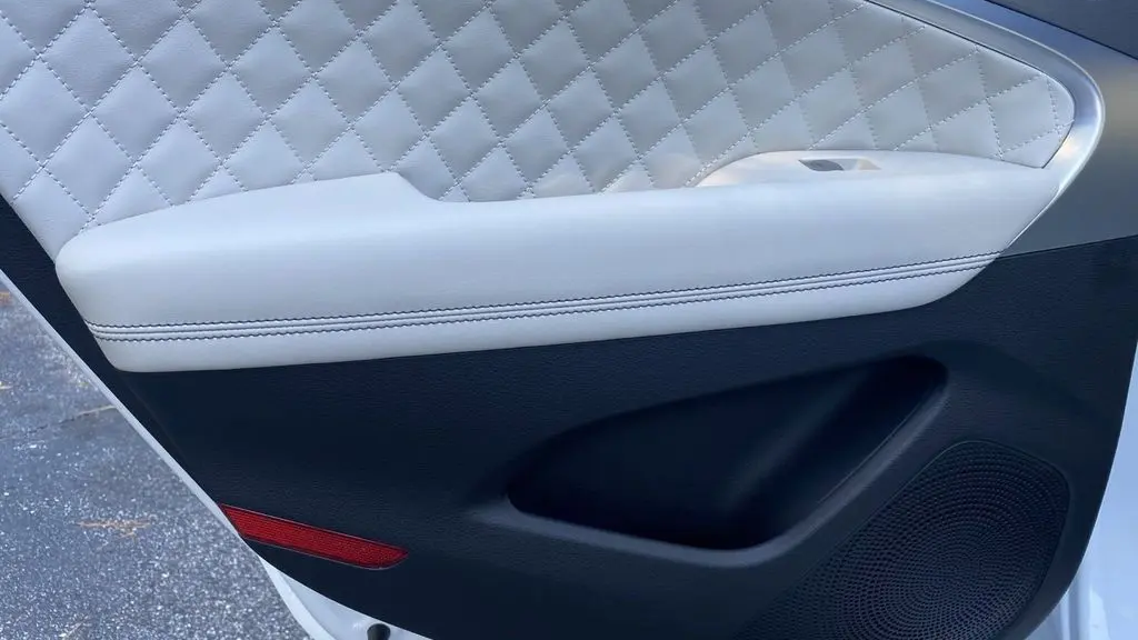 2025 Genesis G70 3.3T Sport Prestige