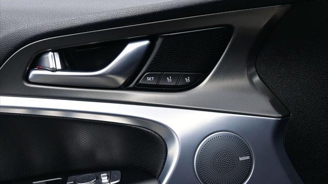 2024 Genesis G70 3.3T Sport Advanced