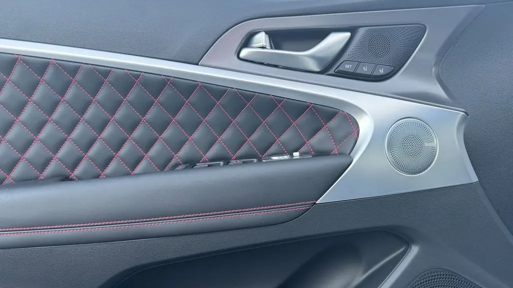 2025 Genesis G70 3.3T Sport Prestige