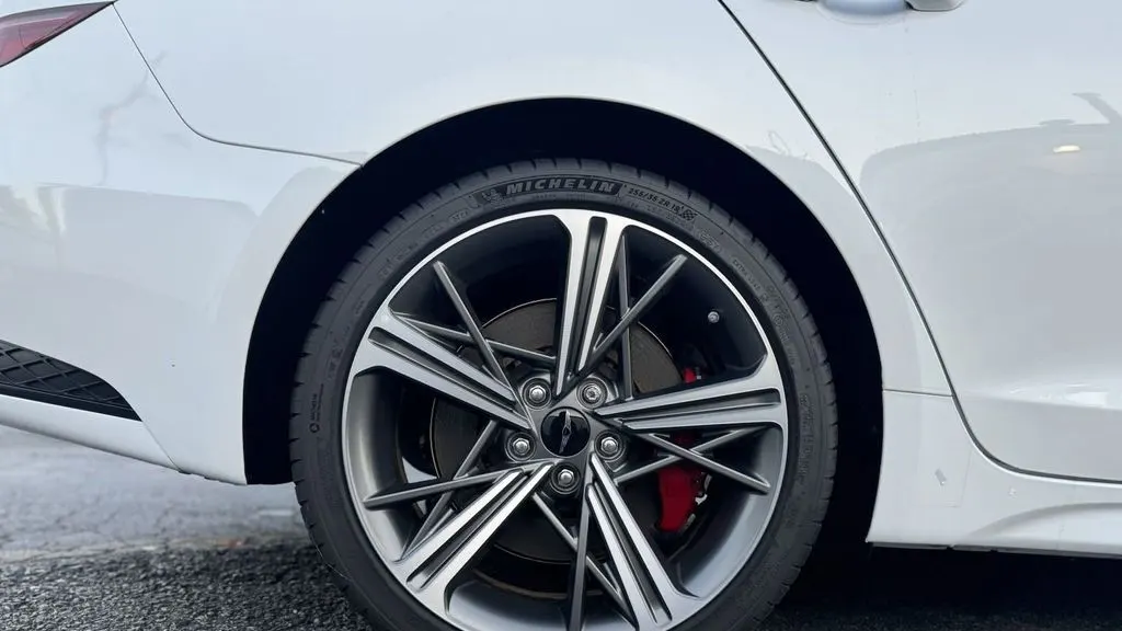 2025 Genesis G70 3.3T Sport Prestige