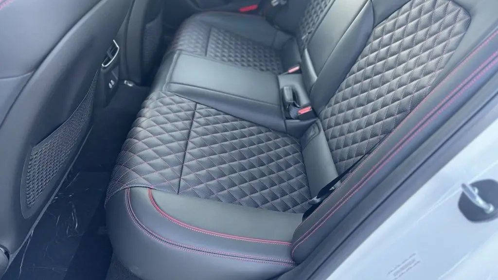 2025 Genesis G70 3.3T Sport Prestige