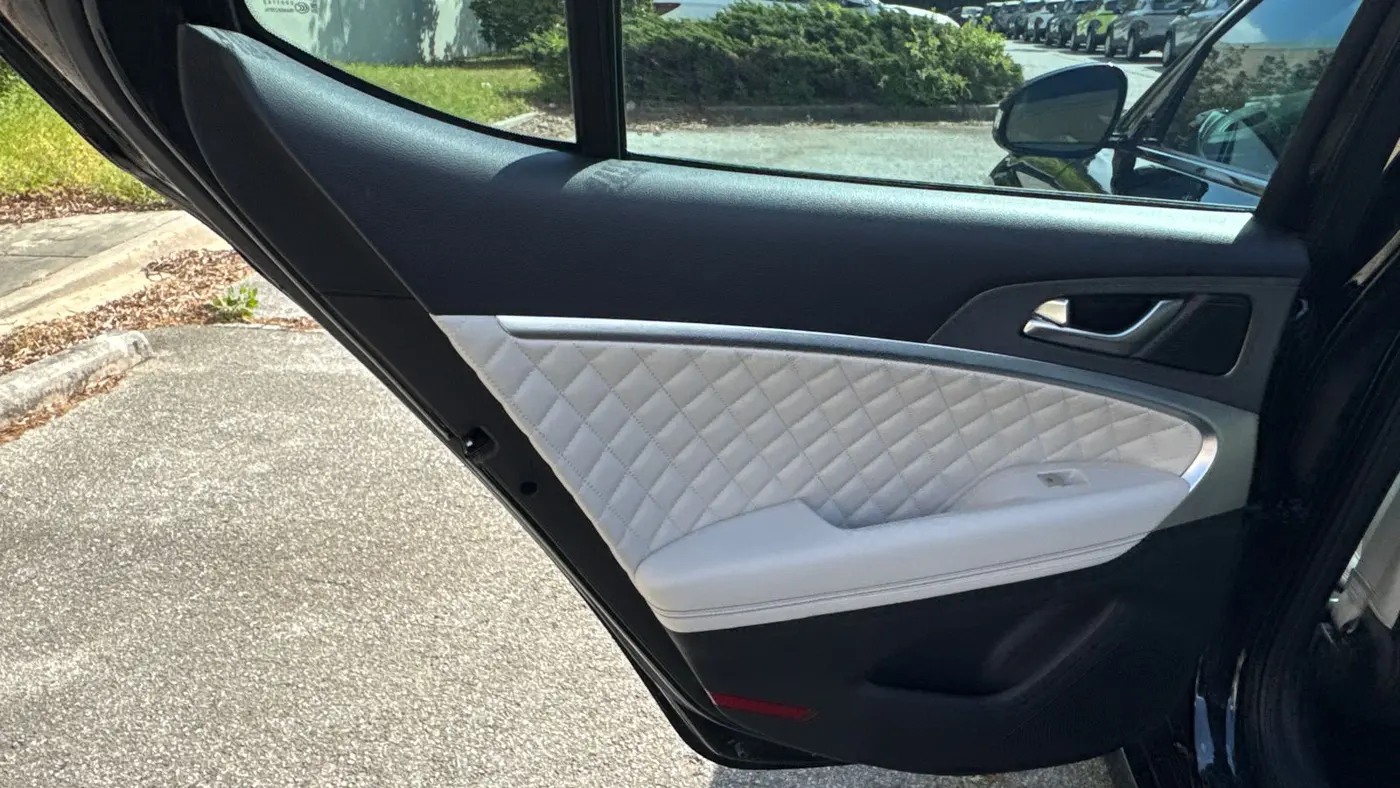 2025 Genesis G70 3.3T Sport Prestige