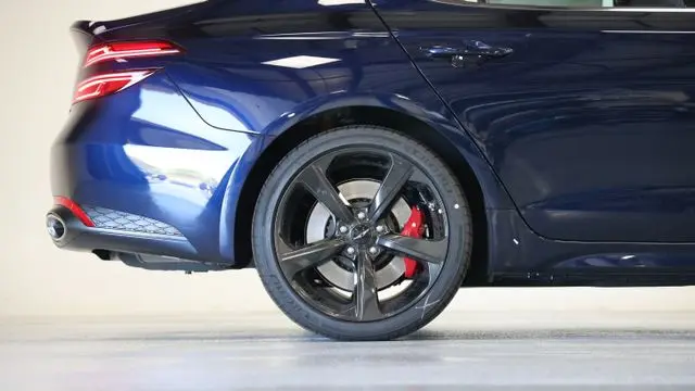 2026 Genesis G70 3.3T Sport Prestige