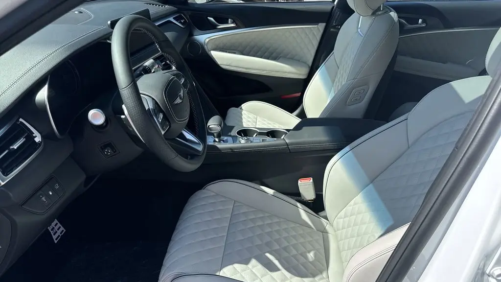 2025 Genesis G70 3.3T Sport Prestige
