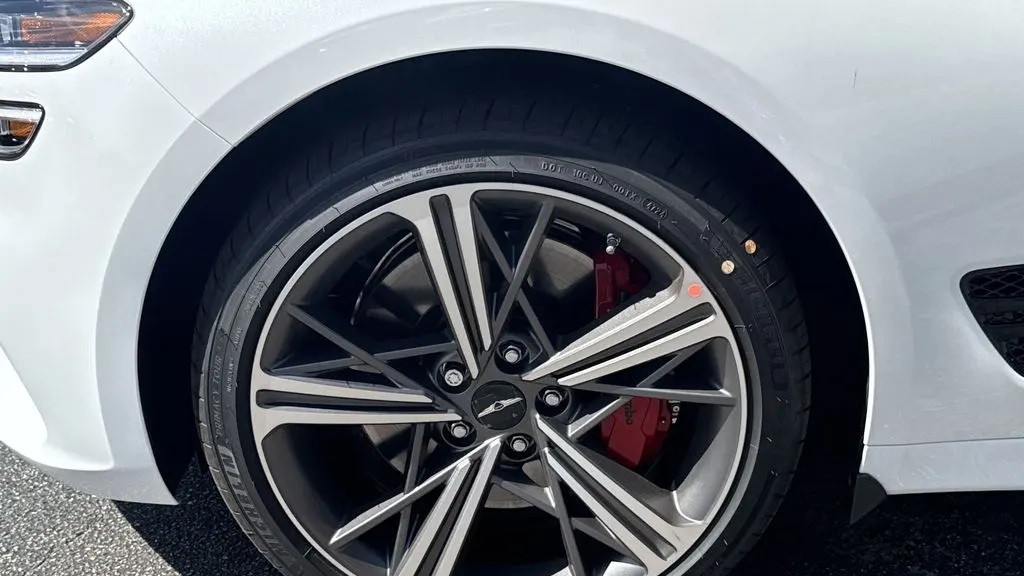 2025 Genesis G70 3.3T Sport Prestige