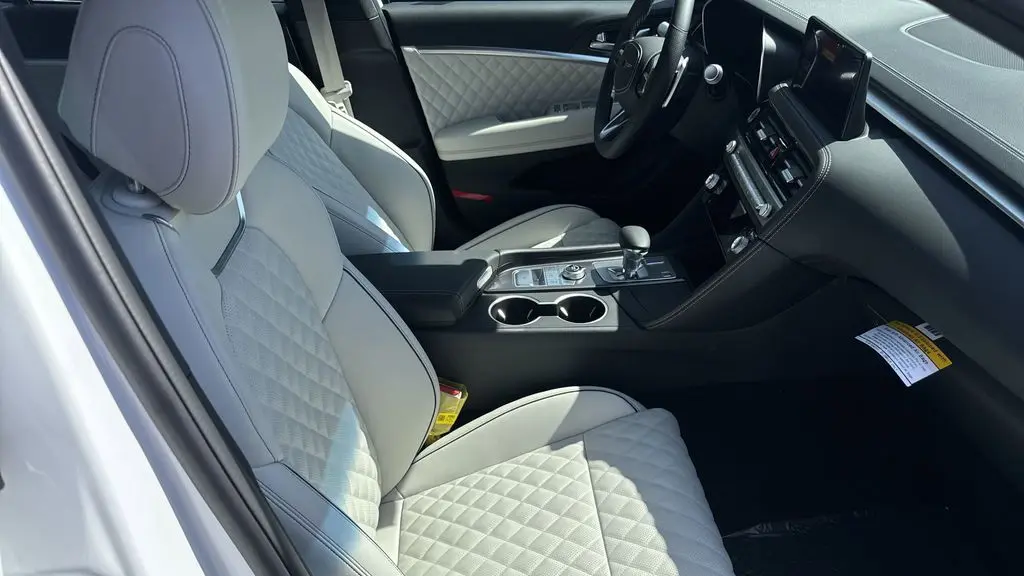 2025 Genesis G70 3.3T Sport Prestige