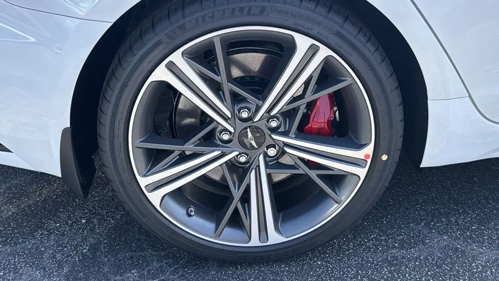 2025 Genesis G70 3.3T Sport Prestige