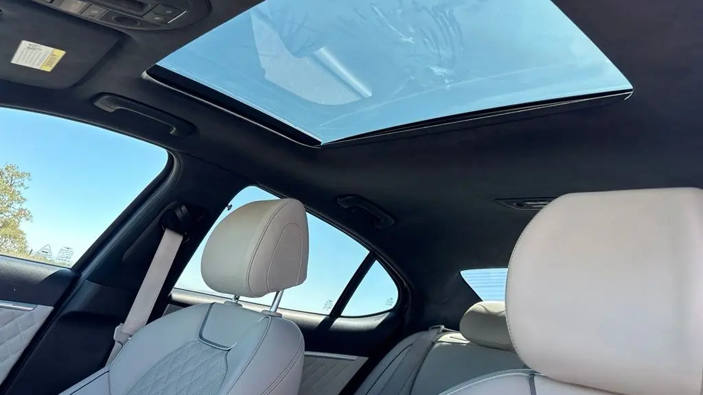 2023 Genesis G70 3.3T Standard