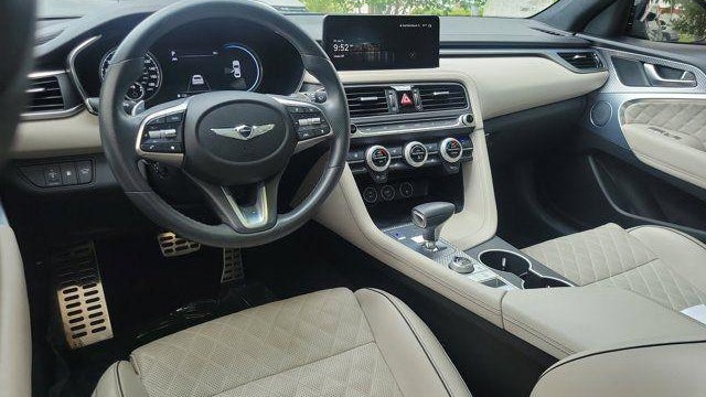 2023 Genesis G70 3.3T Standard