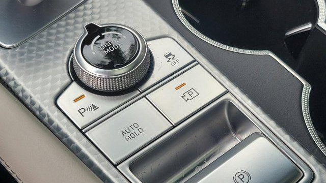 2023 Genesis G70 3.3T Standard
