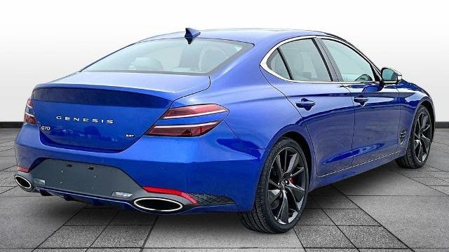 2022 Genesis G70 3.3T Standard