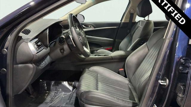 2023 Genesis G70 3.3T Standard