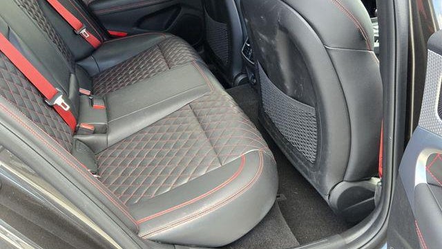 2023 Genesis G70 3.3T Standard
