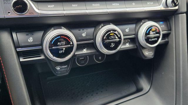 2023 Genesis G70 3.3T Standard